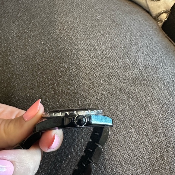 Authentic pre owned J12 watch in black with diamonds inside dial. 33mm - Picture 5 of 7